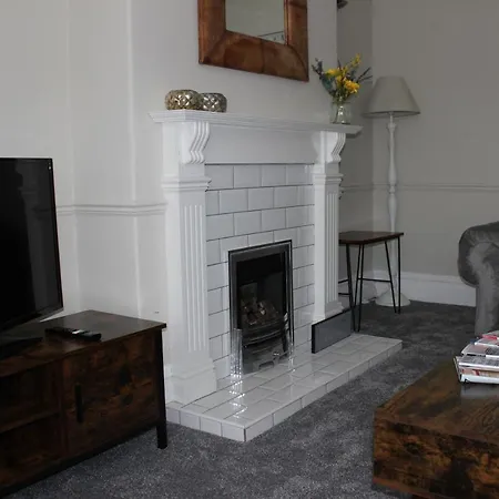 度假居 The Hampton Beautiful 3 Bedroom House With Conservatory & Garden *