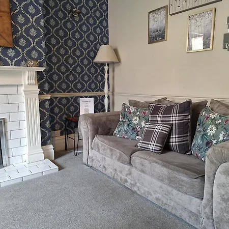 The Hampton Beautiful 3 Bedroom House With Conservatory & Garden Semesterbostad *