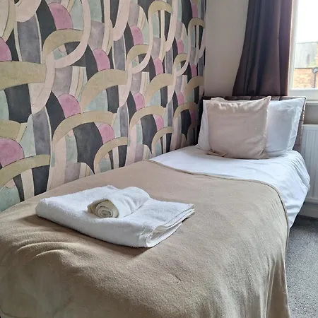 Vakantiehuis The Hampton Beautiful 3 Bedroom House With Conservatory & Garden *