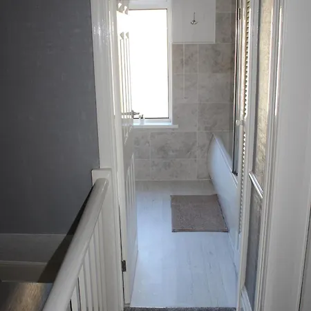 The Hampton Beautiful 3 Bedroom House With Conservatory & Garden Prázdninový dům *