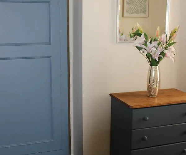 The Hampton Beautiful 3 Bedroom House With Conservatory & Garden Holiday home Scarborough