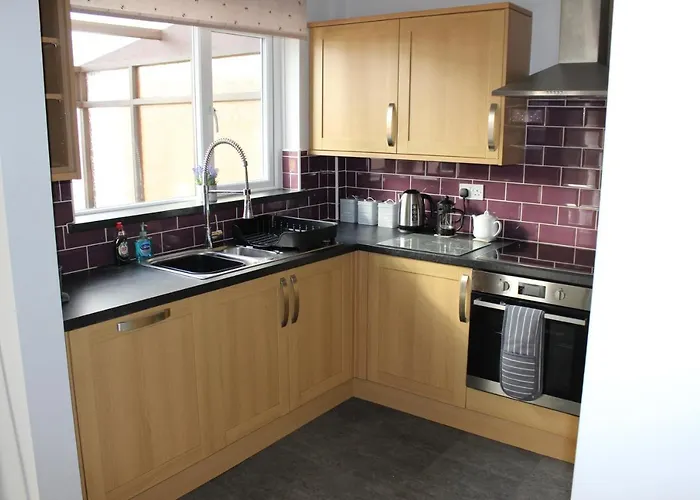 Holiday home The Hampton Beautiful 3 Bedroom House With Conservatory & Garden *