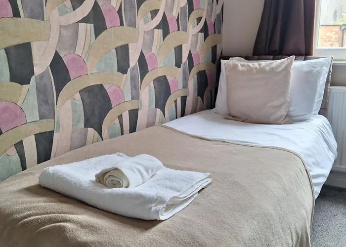 Holiday home The Hampton Beautiful 3 Bedroom House With Conservatory & Garden *