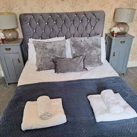 Hébergement de vacances The Hampton Beautiful 3 Bedroom House With Conservatory & Garden